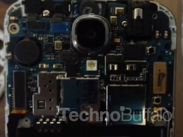Samsung Galaxy S4 plockas isär, sägs vara lätt att reparera Samsung Galaxy S4 plockas isär, sägs vara lätt att reparera