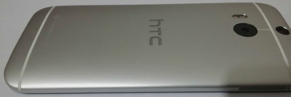 HTC One 2014 poserar för en ny serie foton